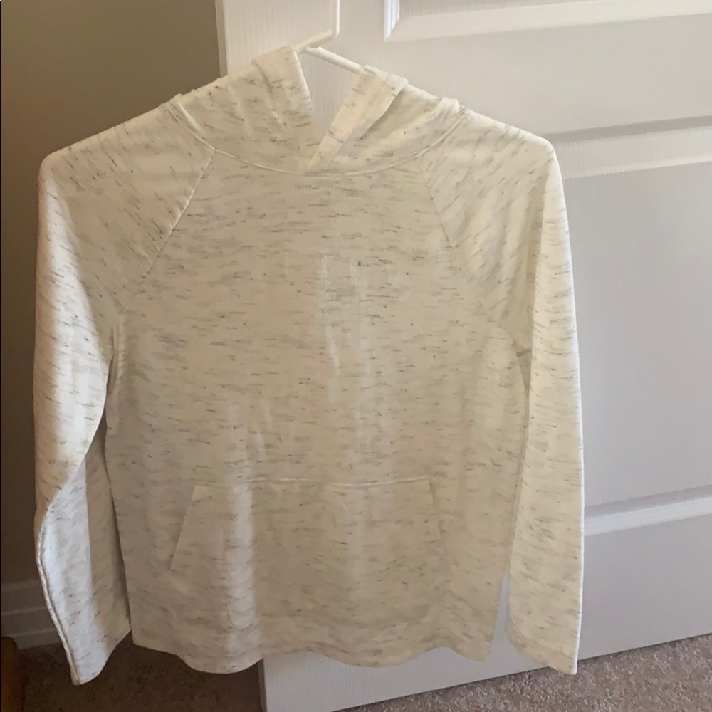 lightweight hoodie long sleeved t-shirt